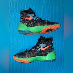 Nike Boys Hyperdunk 2015 Multicolor Size 6Y